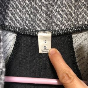 lululemon athletica Jackets & Coats - HP ✨ Lululemon | Grey Zip-up, size 12 lululemon athletica Jackets & Coats - HP ✨ Lululemon | Grey Zip-up, size 12